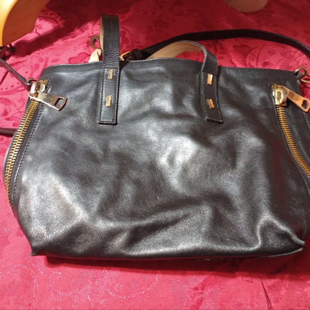 BELLUCCI Women's Black Leather Zipper &Strap Italy Handbag
